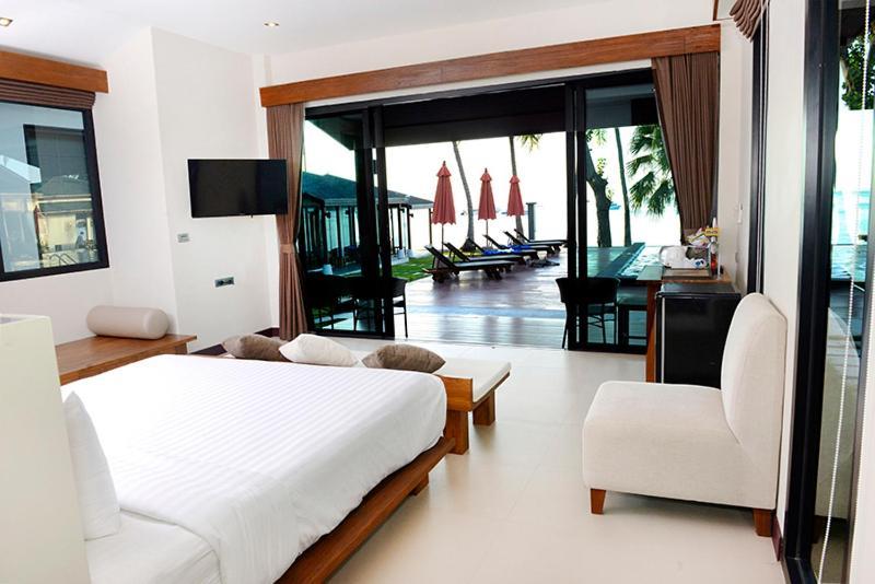 Samui Mermaid Beachfront Bang Rak Beach  Rom bilde